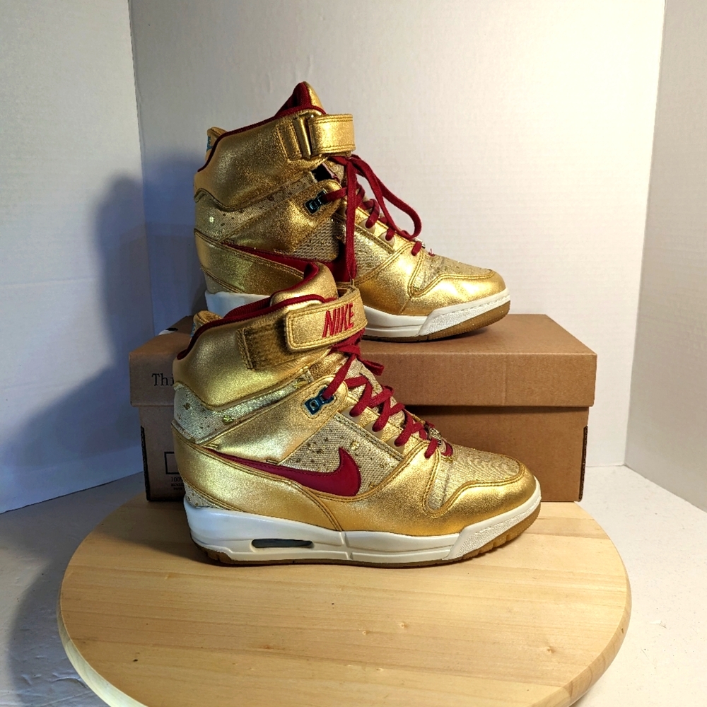 Nike Revolution Sky Hi Hidden Wedege Women's 9